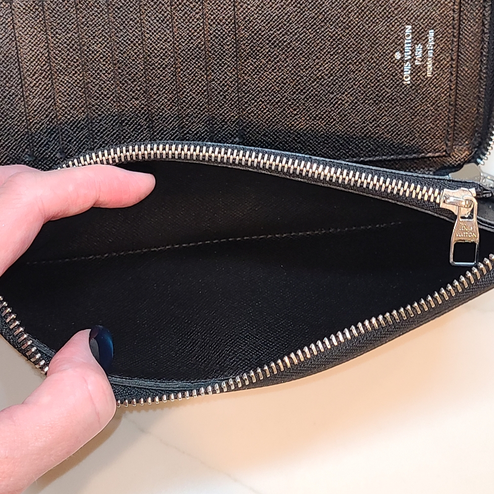 Louis Vuitton NWOT Damier Graphite Checkered Wallet Zip Around - Picture 15 of 15